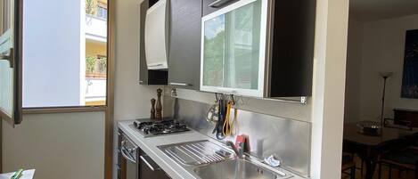 Forno, piano cottura, lavastoviglie