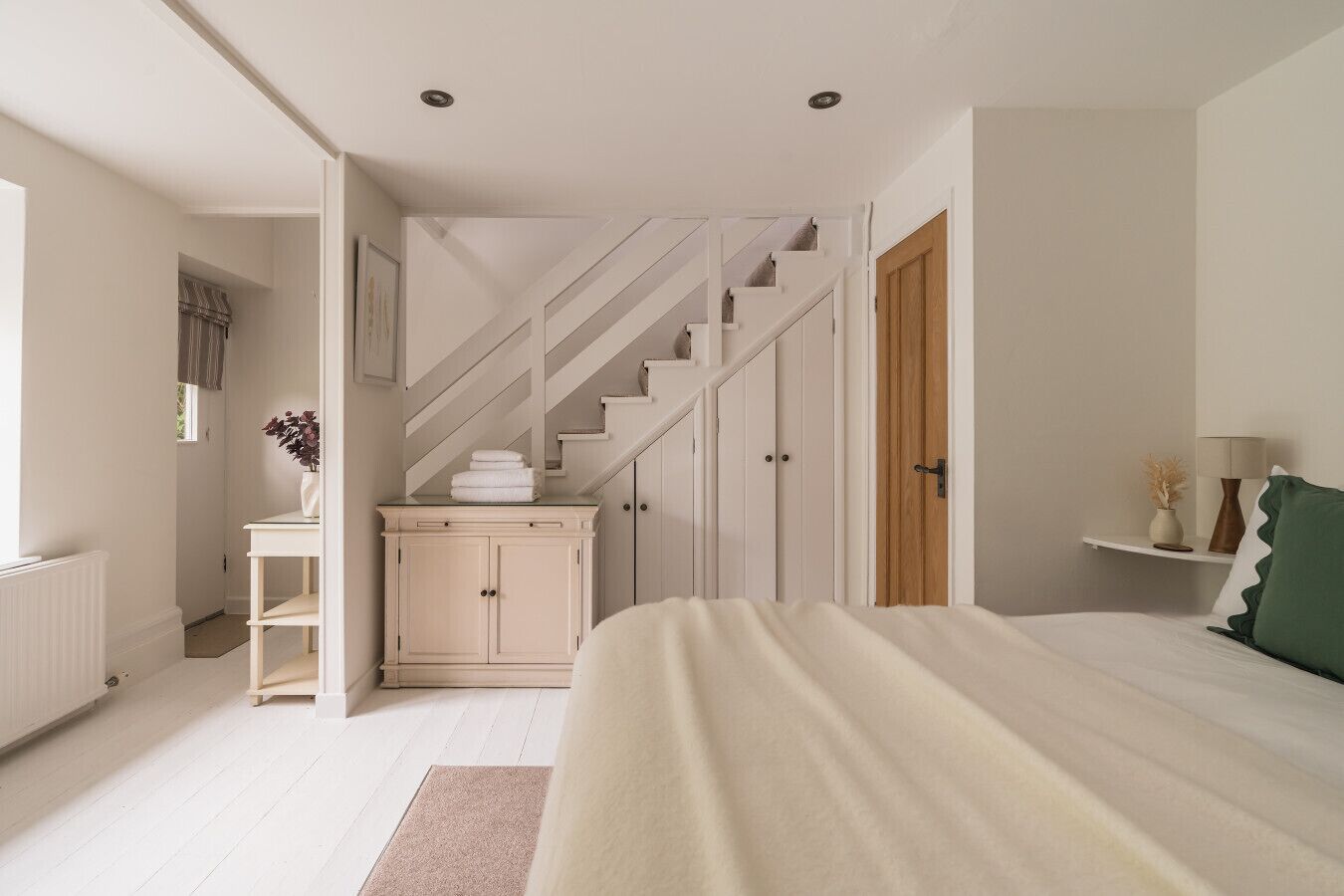 1 slaapkamer, een strijkplank/strijkijzer, wifi, beddengoed