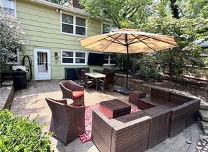 تناول الطعام بالخارج