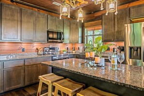 電子レンジ、オーブン、コンロ、食器洗い機