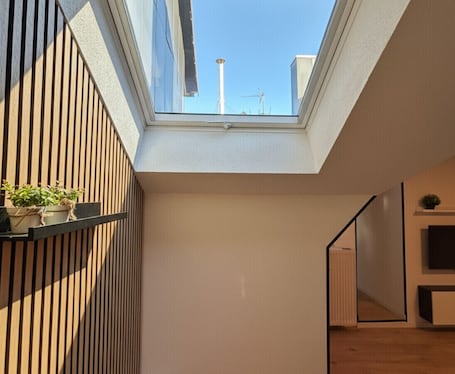 Interior. Top-Floor Hideaway for Two in Karlsruhe-Mühlburg – APOLONIAliving