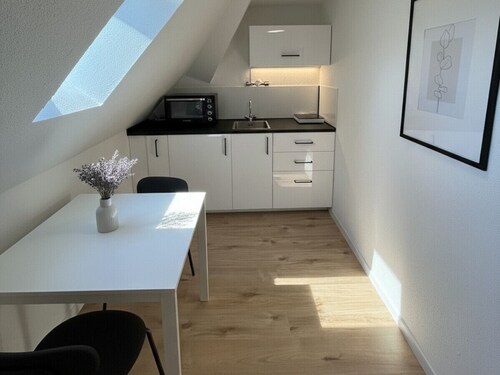 Top-floor hideaway for two in Karlsruhe-Mühlburg - APOLONIAliving