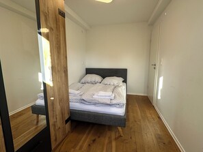 2 bedrooms, WiFi, bed sheets - Modern vacation apartment by the ski lift - Haus Schönblick (Schöfweg)