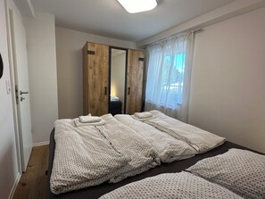2 bedrooms, WiFi, bed sheets