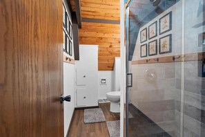 Shower, towels, soap, shampoo