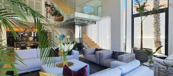 Villa Apartment in the heart of Bantry Bay.