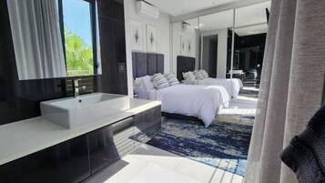 3 Schlafzimmer, Bügeleisen/Bügelbrett, Internetzugang, Bettwäsche
