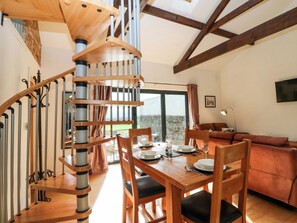 Dining - The Warren Barn (Ripon)