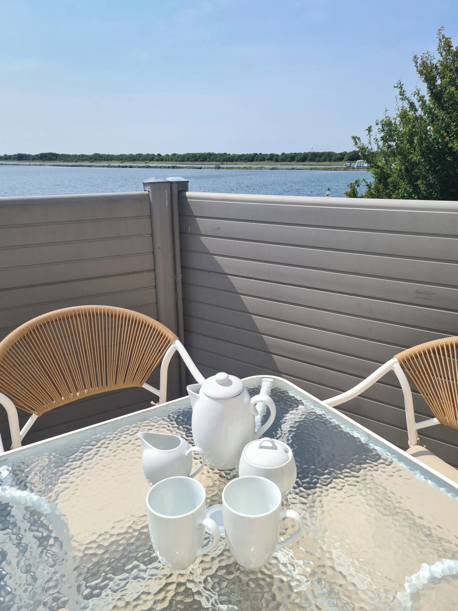 Bañera de hidromasaje al aire libre