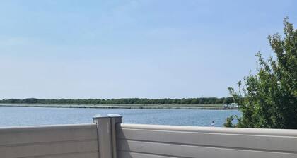 3 Bed Lodge - Sleeps 6 - Parking - Pets - Wifi