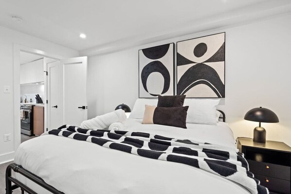 2 bedrooms, desk, iron/ironing board, WiFi