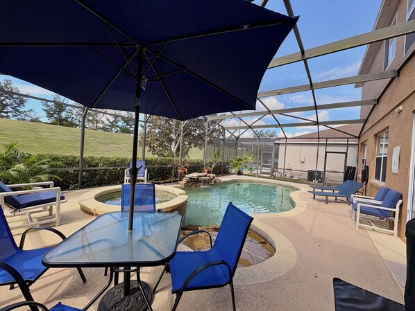 Outdoor pool, a heated pool