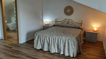 8 bedrooms, iron/ironing board, WiFi, bed sheets