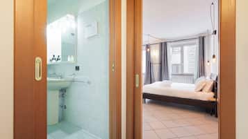 Dusche, Haartrockner, Bidet, Handtücher