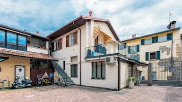 Esterni