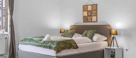 4 bedrooms, WiFi, bed sheets