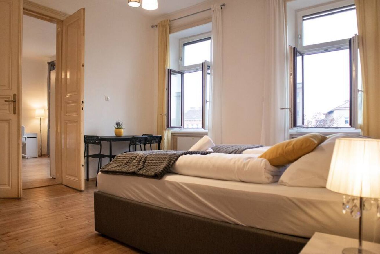 4 bedrooms, WiFi, bed sheets