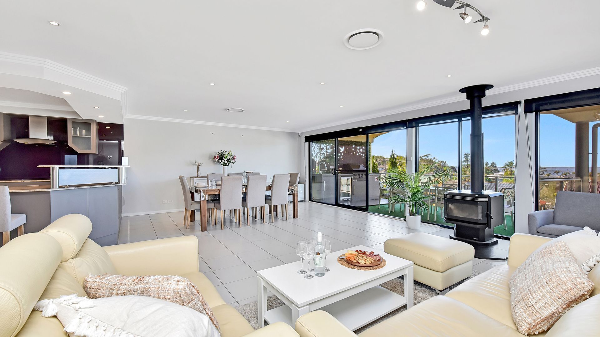 TV connectée, cheminée