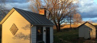Summer Kitchen Cottage near charming Charlottesville