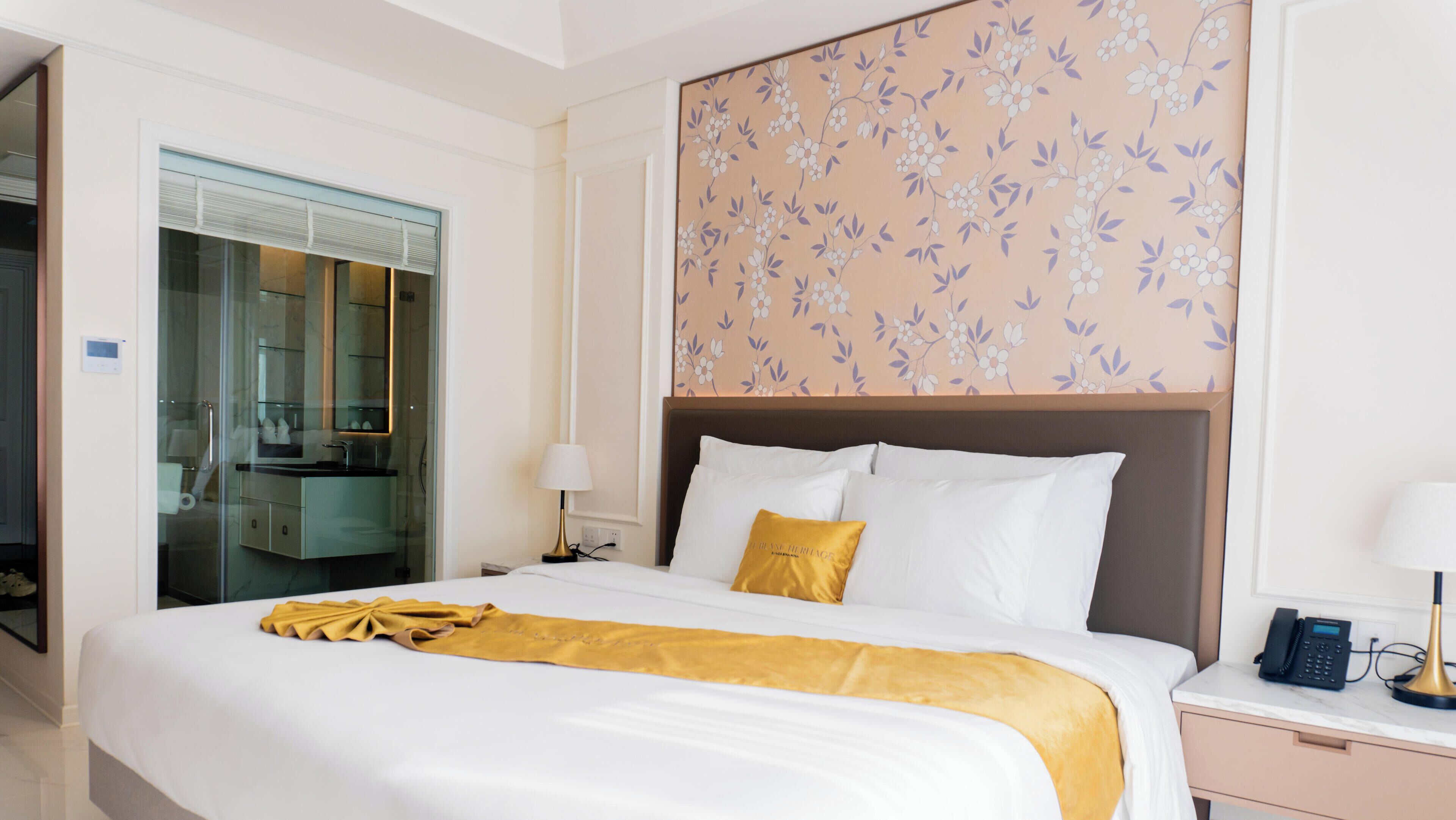 Ropa de cama de alta calidad, camas con pillow-top y minibar 