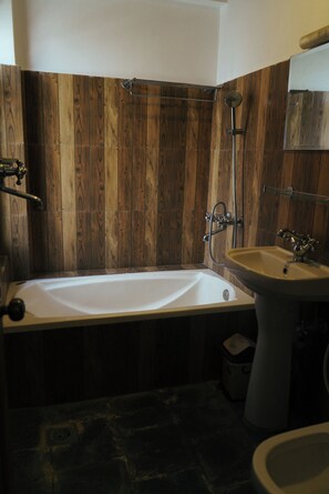 Bathroom - Eco Home Kathmandu Hotel (Nagarjun)