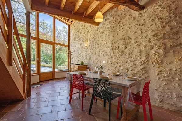 Dining - Holiday Home Gîte du Domaine de Brondel (Barcelonne)