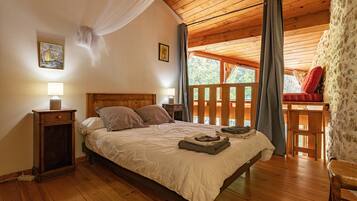 2 slaapkamers, een strijkplank/strijkijzer, wifi, beddengoed