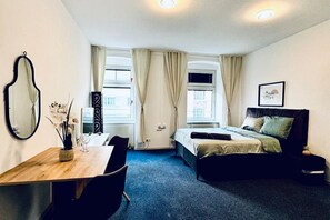 1 bedroom, bed sheets - Comfy Room Shared Apt, 13-min to Belvedere Palace (Vienna)