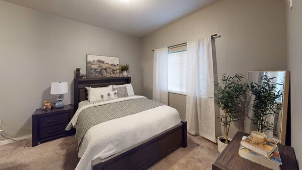 Iron/ironing board, WiFi, bed sheets