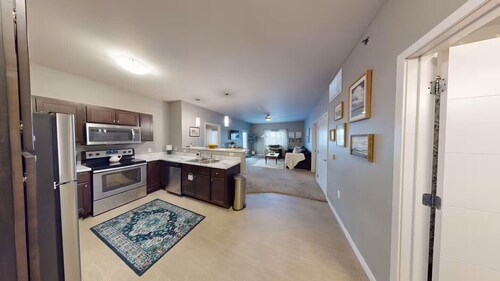 2BR2B w/ Dog Park, Pool, and Gym