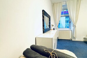 Interior - Contemporary Room | Walk to Belvedere Palace (Vienna)