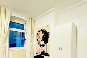 Interior - Beautiful Room Near Belvedere Palace & City Center (Vienna)