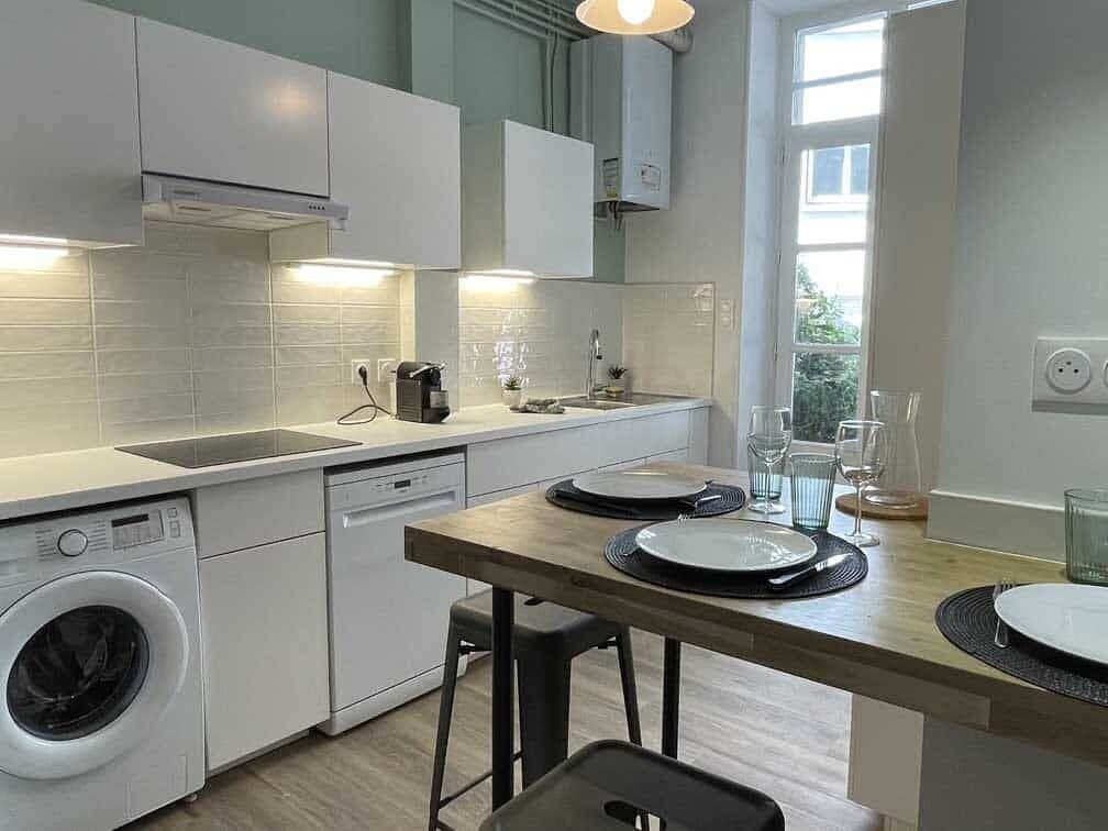 Réfrigérateur, micro-ondes, four, lave-vaisselle