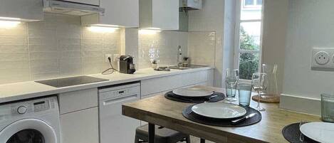 Fridge, microwave, oven, dishwasher