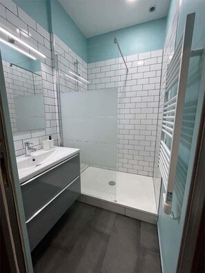 Towels - Spacious apartment in Nîmes for 8 people (Nîmes)