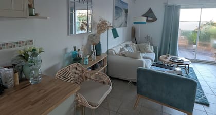 Petit coin de Paradis Ă Audresselles.
a 300m de la plage .