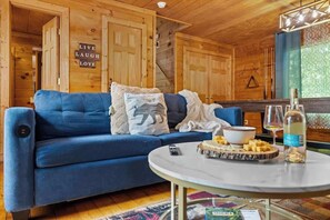 TV connectée, cheminée, jeux vidéo