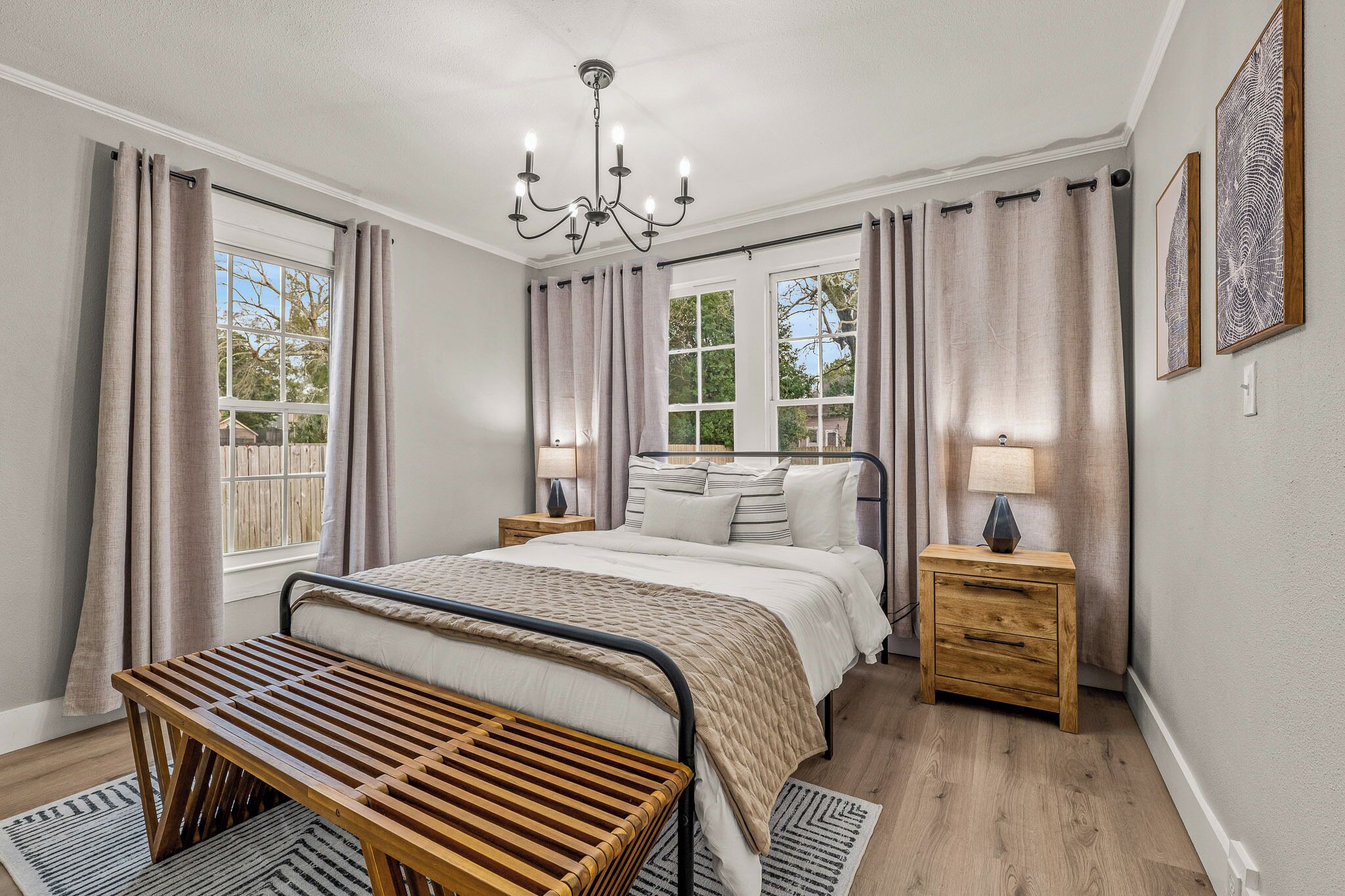 3 chambres, fer et planche à repasser, Wi-Fi gratuit, draps fournis