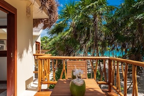 Luxury Villa | Outdoor dining