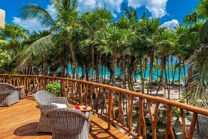 Luxury Villa | Property grounds