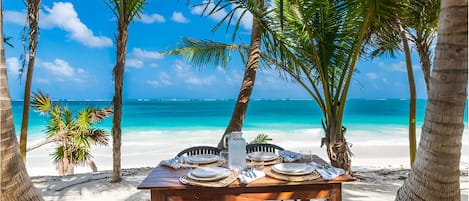 Vila Mewah | Tempat makan outdoor