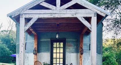 Cozy Grain Bin Silo Home in Santa Fe, TN,
Pet Friendly & Peaceful Setting