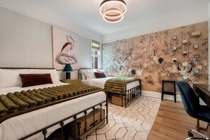 2 bedrooms, iron/ironing board, Internet, bed sheets