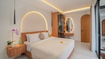 In-room safe, desk, laptop workspace, iron/ironing board