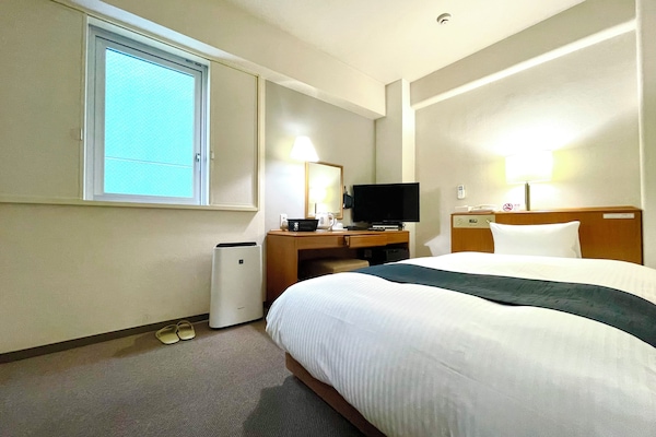 Double Room, Non Smoking | Desk, laptop workspace, iron/ironing board, free WiFi