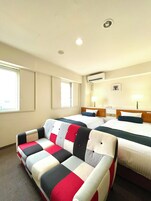 标准双床房, 无烟房 | 办公桌、笔记本电脑工作区、熨斗/熨板、免费 WiFi