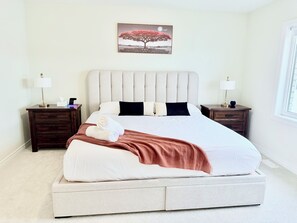 4 bedrooms, desk, iron/ironing board, free WiFi