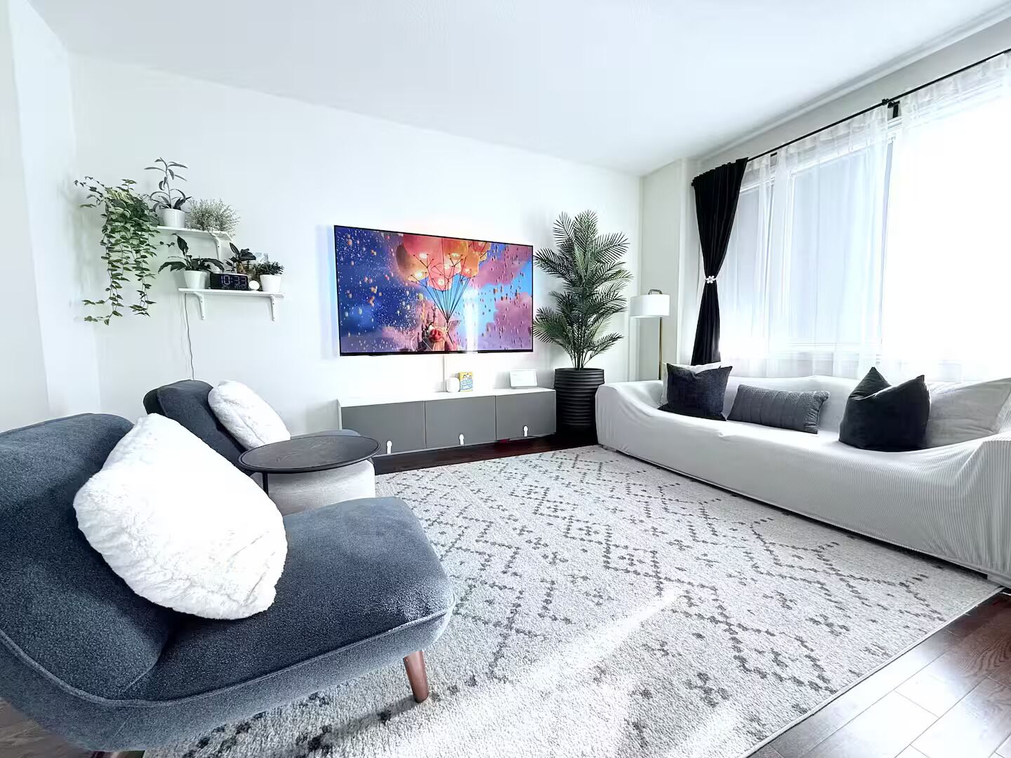 Smart TV, video games, ping pong, video library