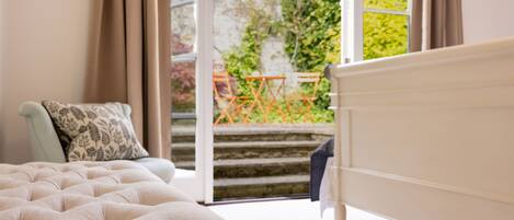 4 Schlafzimmer, Bügeleisen/Bügelbrett, Internetzugang, Bettwäsche