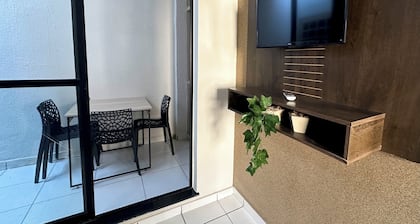 Central Apartment, in the heart of the city. Pets are welcome.